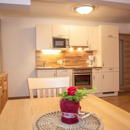 アパート Appartement-gaestehaus Ursula フラッハウ