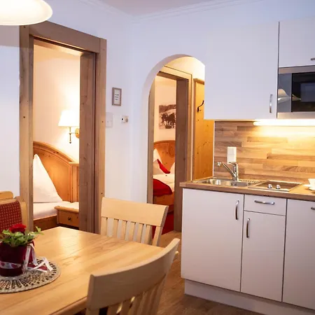 Appartement-gaestehaus Ursula Apartament