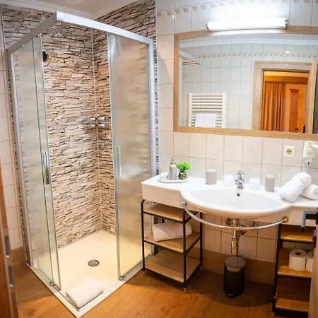 Appartement-gaestehaus Ursula アパート *